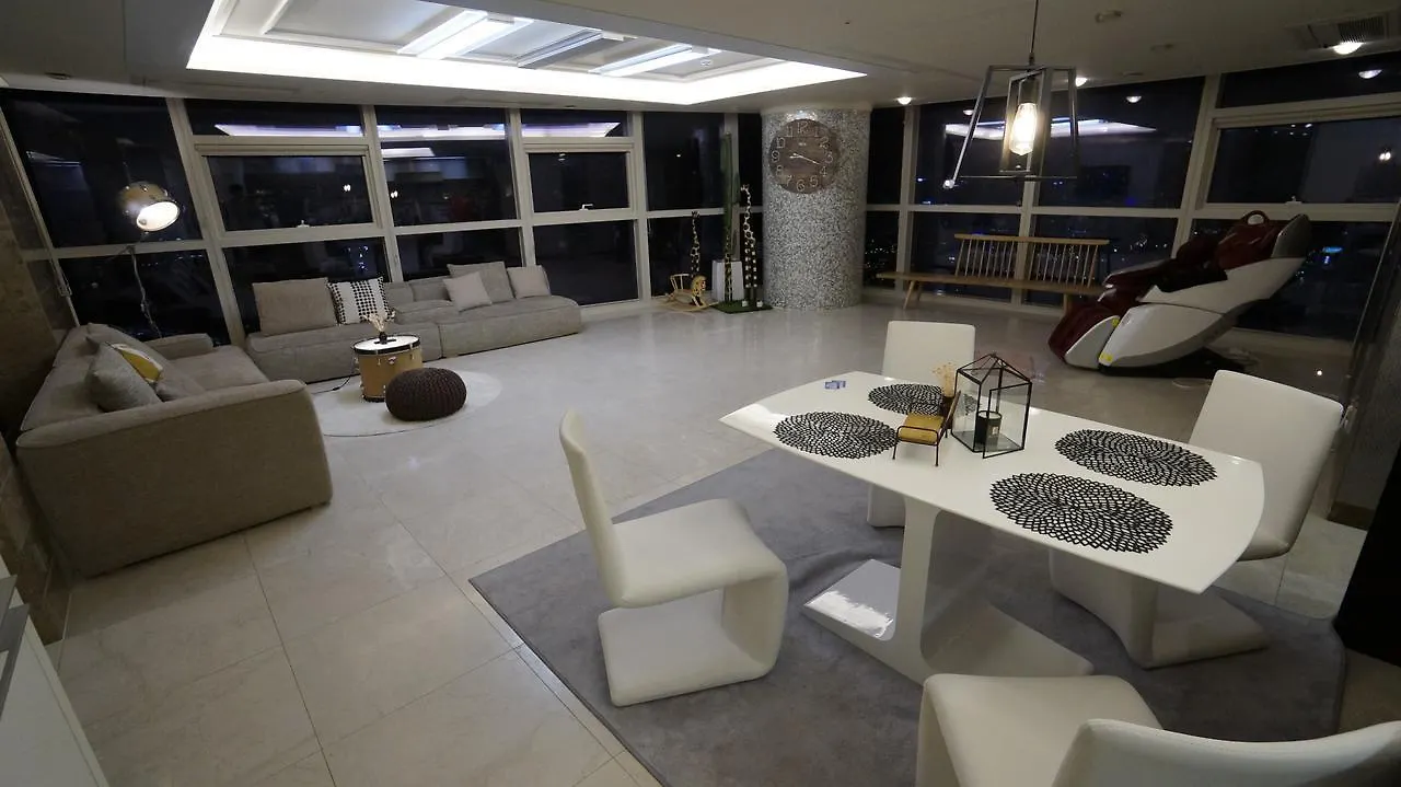 Hotel Haeundae Zenith Sky Penthouse Busan